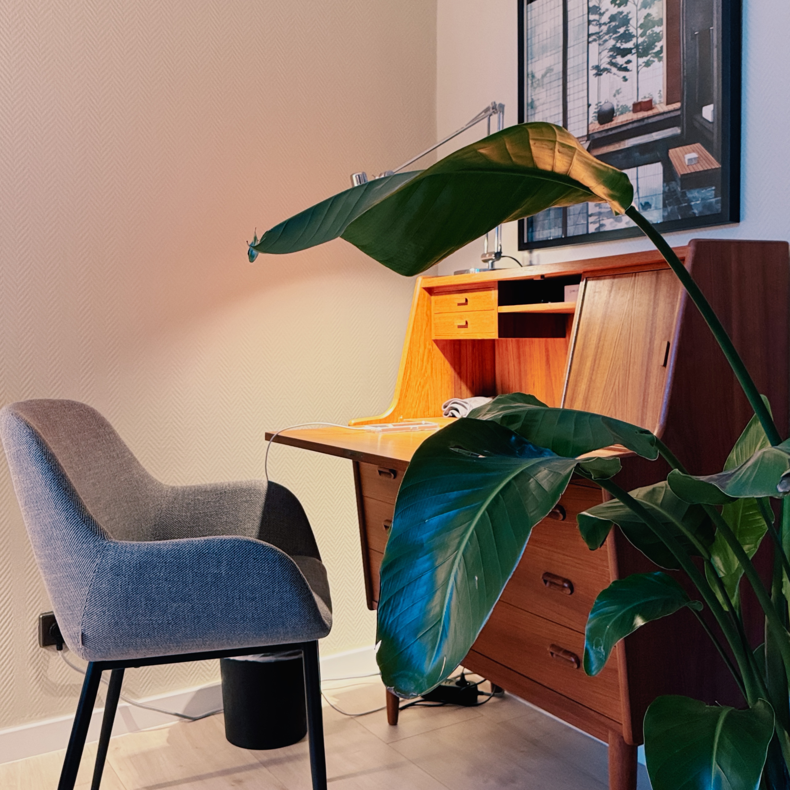 Sprechzimmer mit Sekretär